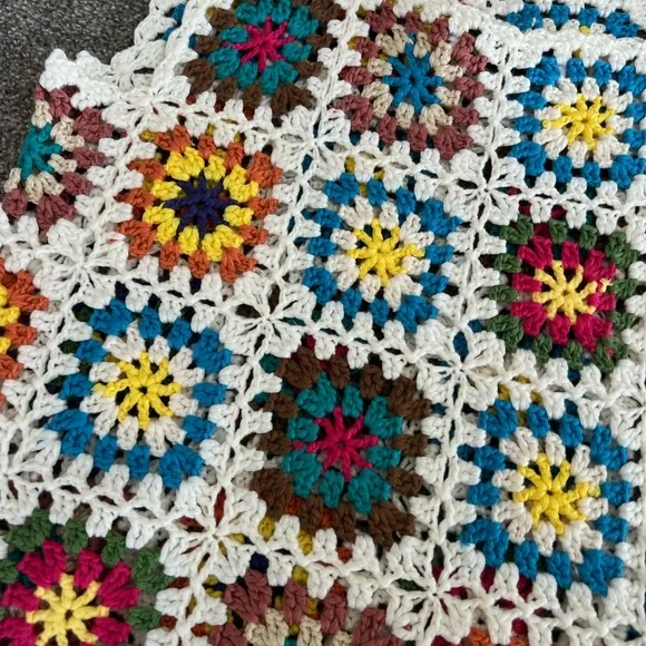 Petal & Pup Multicolor Crochet Tank Top - Picture 4 of 4